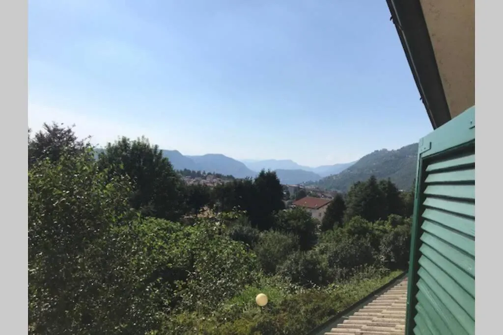 Como, Accogliente Mansarda Nel Verde Le Balze Apartment Tavernerio 0*,  Italy