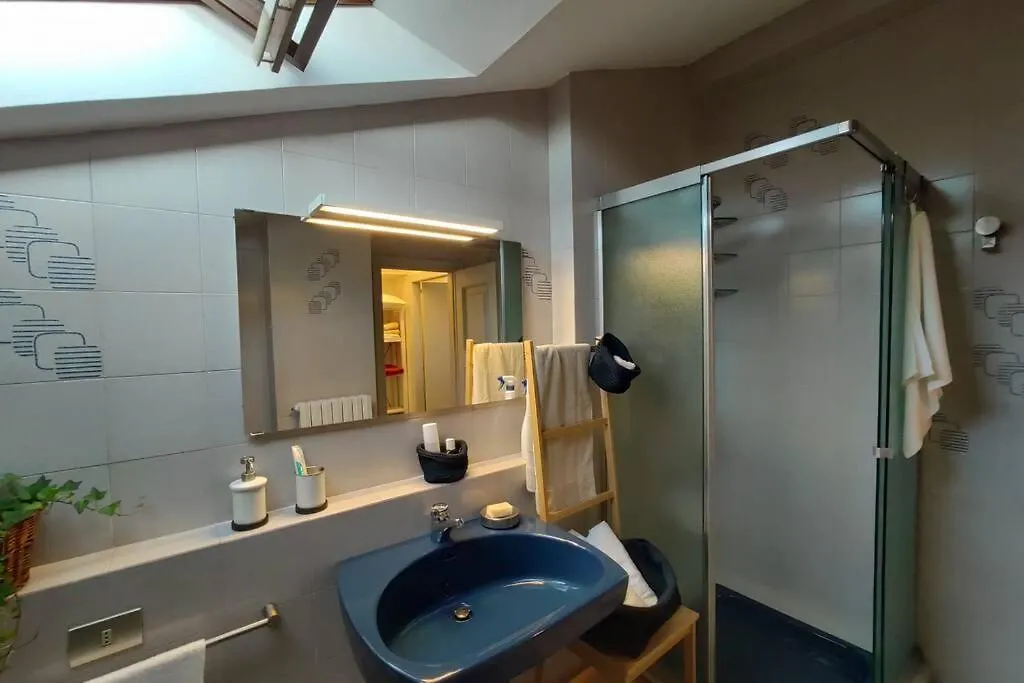 Como, Accogliente Mansarda Nel Verde Le Balze Apartment Tavernerio