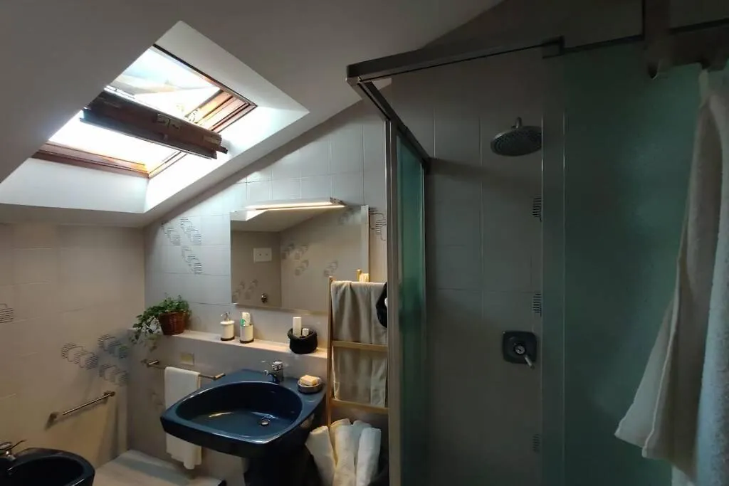 Como, Accogliente Mansarda Nel Verde Le Balze Apartment Tavernerio